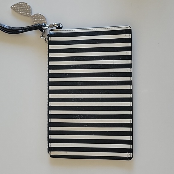 Lulu Guinness limited edition wristlet - Picture 2 of 5